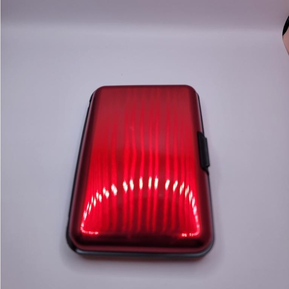 Shell D wallet case